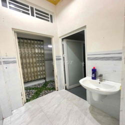 Nhà 2pn sẵn 2 máy lạnh KDC Phú An ( gần Trường TH Phú Thứ 1 )