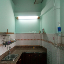 CHO THUÊ CĂN HỘ NGUYÊN LẦU 3 - QUẬN 5 