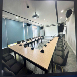 Văn phòng 103m2 tòa nhà mặt tiền Trường Sơn giá 35 triệu gần sân bay