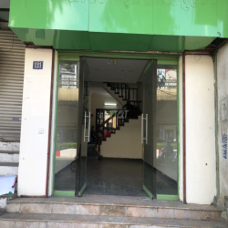 Chính chủ cho thuê nhà 2 mặt phố 121 Đường Nguyễn Chí Thanh, Hà Nội