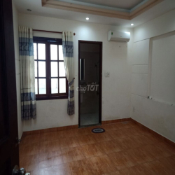 Cho thuê 1 phòng có cửa sổ máy lạnh mây giặt giờ giấc tự do 
