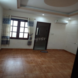 Cho thuê 1 phòng có cửa sổ máy lạnh mây giặt giờ giấc tự do 