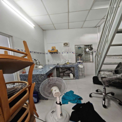 Nhà 5 triệu 2 phòng ngủ có nội thất gần Đền Hùng 