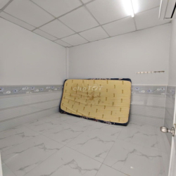 Nhà 5 triệu 2 phòng ngủ có nội thất gần Đền Hùng 