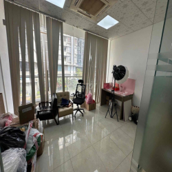 cho thuê nguyên tầng 2 làm văn phòng công ty quy mô ít nhân sự
