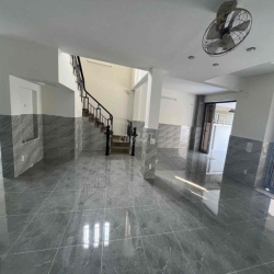 Cho Thuê Biệt Thự (Như Hình) DT:375m2 - Xây 1 Trệt 1 lầu  Có 5 PNgủ- 5