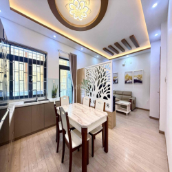 CHO THUÊ NHÀ Ở 4 PHÒNG NGỦ CÓ THANG MÁY KĐT MỸ GIA GIÁ 25 TRIỆU/THÁNG