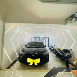 50tr Cho thuê nhà Mặt Tiền đường số 37, P Tân Quy Quận 7