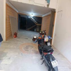 Chính chủ cho thuê nhà mặt tiền 263 Nguyễn Chí Thanh Phường Chợ Lớn
