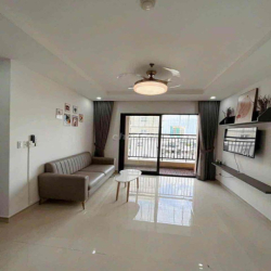 cho thuê chung cư đầy đủ nội thất có xuất ô tô