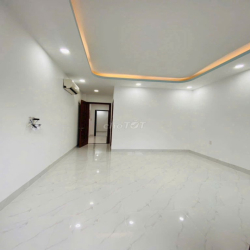 Cần cho thuê nhà MT 86B Bàu Cát 2 P.12 Q.Tân Bình gần Đồng Đen