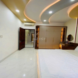 Cần cho thuê nhà MT 86B Bàu Cát 2 P.12 Q.Tân Bình gần Đồng Đen