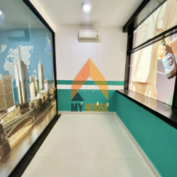 HÀNG HIẾM GIÁ RẺ TÒA VP TRỐNG SUỐT CÓ THANG MÁY SAU LƯNG METRO Q2