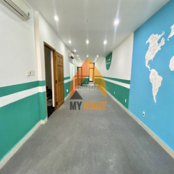 HÀNG HIẾM GIÁ RẺ TÒA VP TRỐNG SUỐT CÓ THANG MÁY SAU LƯNG METRO Q2