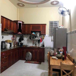 Cho thuê nhà 1 trệt 2 lầu hxh đường số 14 - Phước Bình