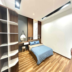 Cho thuê nhà 3 Tầng Kiệt 4m Trần Cao Vân