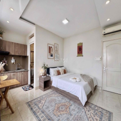 Căn hộ full nội thất cao cấp BAN CÔNG ngã 4 Phú Nhuận, chợ Bà Chiểu