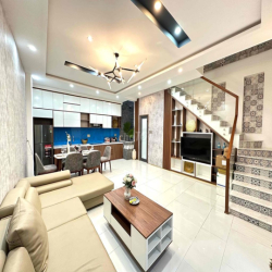 Cho thuê nhà 3 Tầng Kiệt 4m Trần Cao Vân