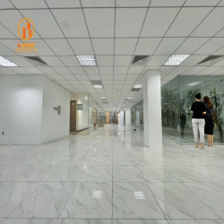 🔵TÒA NHÀ VĂN PHÒNG K300 CHO THUÊ *7X20M * 7 TẦNG *800M2 * GIÁ RẺ