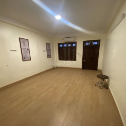 Nhà Nguyên Căn Ngõ 201  TRẦN QUỐC HOÀN - 35M2 X 6 TẦNG - GIÁ 18 TR/TH