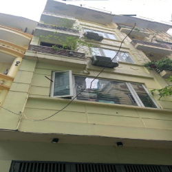 Nhà Nguyên Căn Ngõ 201  TRẦN QUỐC HOÀN - 35M2 X 6 TẦNG - GIÁ 18 TR/TH