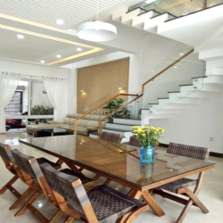 CHO THUÊ BIỆT THỰ 3 PHÒNG NGỦ KHU PHÍA BẮC NHA TRANG GIÁ 25 TRIỆU