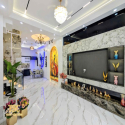 Nhà mới sân cổng + ngủ tầng 1 – cực hiếm trong tầm giá