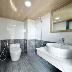 CHO THUÊ CHDV MỚI RỘNG NGAY ĐẠI HỌC VĂN LANG VÀ ĐẠI HỌC CÔNG NGHIỆP