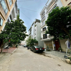 Cho thuê nhà mới tinh liền kề Vạn Phúc:50m2, 7 tầng, thang máy, 25tr