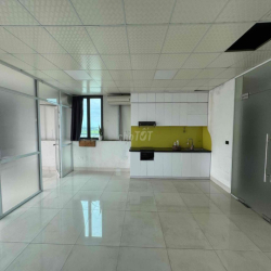 Cho thuê nguyên căn 7 tầng thang máy Phúc Lợi- hầm để xe-23 tr/thg