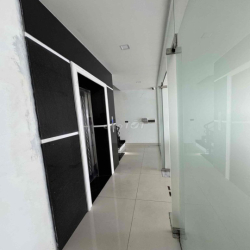 Cho thuê nguyên căn 7 tầng thang máy Phúc Lợi- hầm để xe-23 tr/thg