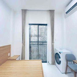 Cho thuê căn hộ có bancong - rộng 25m2 - Đường Cách Mạng Tháng 8