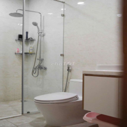 nhà gần ngã 4 Bà Hom..nội thất đầy đủ.có phòng dưới trệt