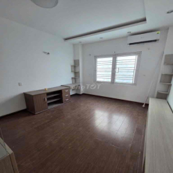 🔥 Nhà Đẹp Nguyễn Văn Thương – Trệt Lửng 3 Lầu ST, 4PN 4WC – Chỉ 30