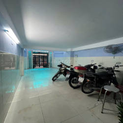 CHO THUÊ PHÒNG TRỌ TẠI TRUNG TÂM QUẬN 10