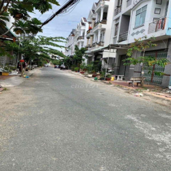 Nhà rộng KdC Hưng Phú 1