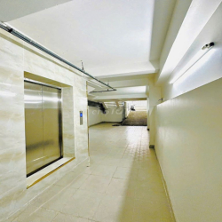 HOT NHÀ Bình Thạnh - Hầm, thang máy - DT khủng:  sàn 100m², DTSD 500m²