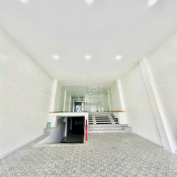 HOT NHÀ Bình Thạnh - Hầm, thang máy - DT khủng:  sàn 100m², DTSD 500m²