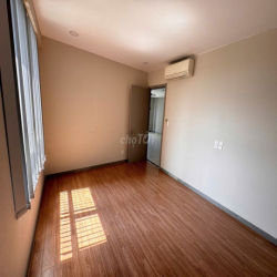 Hàng hiếm officetel văn phòng The Gold View, 94m2 căn góc Q4 hiếm