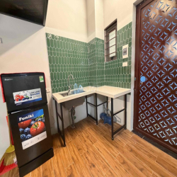 chính chủ cho thuê nhà tại ngõ 32 đường bưởi, 18m2 có thêm 8m2 gác xep