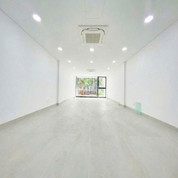 TÒA NHÀ ỐP KÍNH - 179A Lê Văn Sỹ, PN, 5,5x20, 6 Tầng, Hầm, Thang Máy
