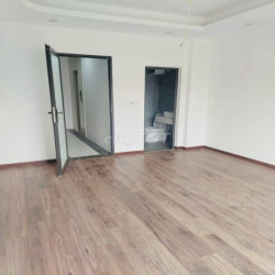 Cho thuê nhà Đức Giang-Thượng Thanh-6 tầng thang máy, ô tô đỗ, full đồ