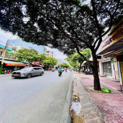 CHO THUÊ NHÀ NGUYÊN CĂN MẶT TIỀN ĐƯỜNG BÌNH THỚI 6,5X20M 4L KD ĐÔNG