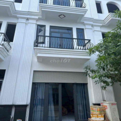 nhà 1 trệt 2 lầu, TÂN PHƯỚC KHÁNH, TÂN UYÊN ,Gần ngã tư miễu ông cù