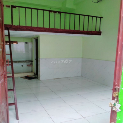 Phòng trọ có gác chợ Hiệp Thành, giờ giấc tự do