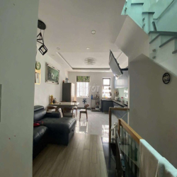 Giá Tốt 26 Triệu Nhà Phố Lakeview City 1 Trệt 3 Lầu 4PN 5WC Nội Thất