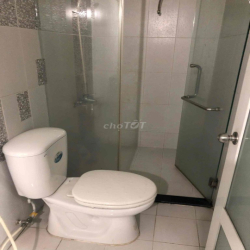 Cho thuê phòng lầu 1 mặt tiền HHTham Bình Thạnh