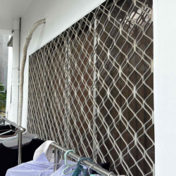 Cho thuê phòng lầu 1 mặt tiền HHTham Bình Thạnh