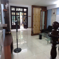 CC cho thuê phòng cách UEH 200m đầy đủ nội thất