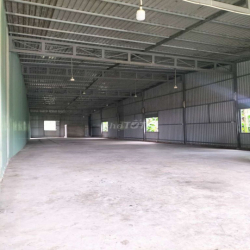 XƯỞNG 350m2 - CÓ VĂN PHÒNG - HÓC MÔN 